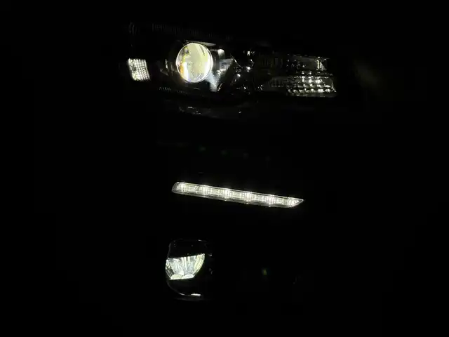 スバル ＷＲＸ Ｓ４ 2．0GT‐S アイサイト 群馬県 2018(平30)年 9.1万km クリスタルホワイトP STIフルエアロ/（フロント/サイド/リア/リアアンダー）/－－－－－－－－－－－－－－－－/純正8インチSDナビ/（フルセグTV/BT/SD/CD/DVD/AM/FM）/－－－－－－－－－－－－－－－－/ＳＴＩフロント／サイド／リアエアロ　純正８インチナビ　バック／サイド／フロントカメラ　ＢＳＭ　レザーシート　シートヒーター　前席パワーシート　Ｄ席シートメモリー　アイサイト　ＥＴＣ　４ＷＤ　禁煙車