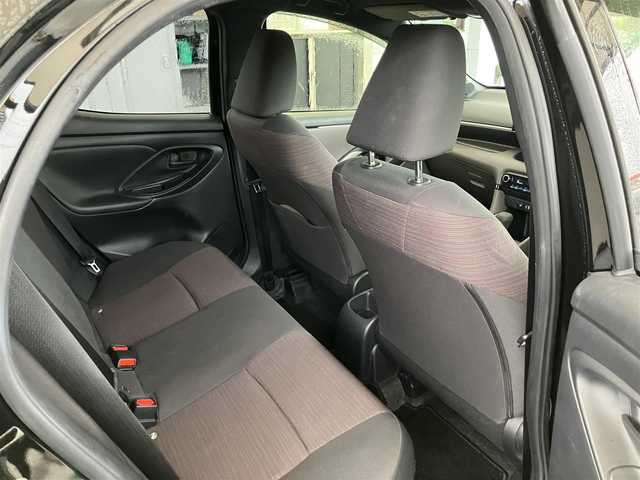 トヨタ ヤリス ハイブリッド G 愛知県 2020(令2)年 7.9万km ブラック ワンオーナー/純正ディスプレイAV/Bluetooth/セーフティセンス/レーダークルーズ/ブラインドスポットモニタリング/オートライト/シートヒーター（運転席・助手席）/USB端子/新車保証書/取扱説明書