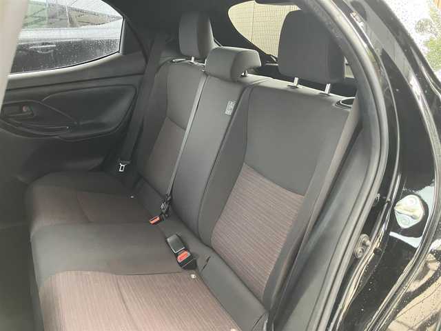 トヨタ ヤリス ハイブリッド G 愛知県 2020(令2)年 7.9万km ブラック ワンオーナー/純正ディスプレイAV/Bluetooth/セーフティセンス/レーダークルーズ/ブラインドスポットモニタリング/オートライト/シートヒーター（運転席・助手席）/USB端子/新車保証書/取扱説明書