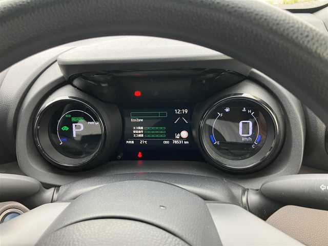 トヨタ ヤリス ハイブリッド G 愛知県 2020(令2)年 7.9万km ブラック ワンオーナー/純正ディスプレイAV/Bluetooth/セーフティセンス/レーダークルーズ/ブラインドスポットモニタリング/オートライト/シートヒーター（運転席・助手席）/USB端子/新車保証書/取扱説明書