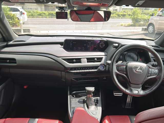 レクサス ＵＸ 250h Fスポーツ 香川県 2019(平31)年 8万km ソニックチタニウム 純正ナビ/フルセグＴＶ/３眼ＬＥＤヘッドライト/レーダークルーズ/全方位カメラ/パワーバックドア/シートヒーター/レザーシート/シートヒーター/BSM/ステアリングヒーター/コーナーセンサー