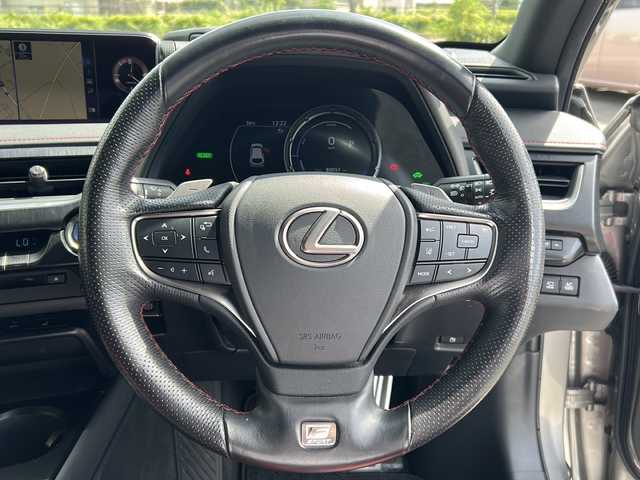 レクサス ＵＸ 250h Fスポーツ 香川県 2019(平31)年 8万km ソニックチタニウム 純正ナビ/フルセグＴＶ/３眼ＬＥＤヘッドライト/レーダークルーズ/全方位カメラ/パワーバックドア/シートヒーター/レザーシート/シートヒーター/BSM/ステアリングヒーター/コーナーセンサー