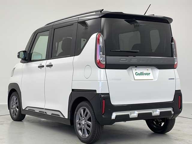 三菱 デリカミニ T プレミアム 茨城県 2025(令7)年 0.1千km アメジストブラック/シルキーホワイト 届出済未使用車　純正９インチディスプレイオーディオ　衝突軽減ブレーキ　マイパイロット　レーダークルーズコントロール　レーンキープアシスト　全周囲カメラ　両側電動スライドドア　前席シートヒーター　