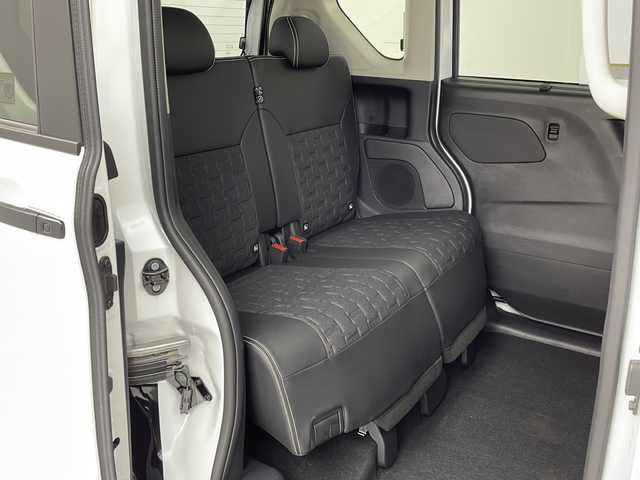 三菱 デリカミニ T プレミアム 茨城県 2025(令7)年 0.1千km アメジストブラック/シルキーホワイト 届出済未使用車　純正９インチディスプレイオーディオ　衝突軽減ブレーキ　マイパイロット　レーダークルーズコントロール　レーンキープアシスト　全周囲カメラ　両側電動スライドドア　前席シートヒーター　