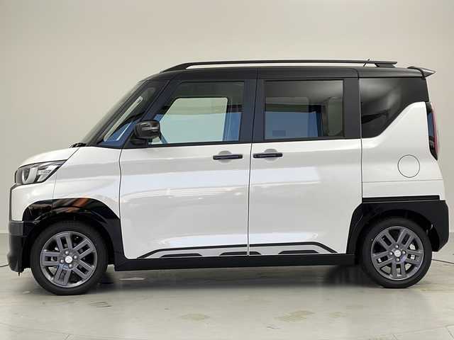 三菱 デリカミニ T プレミアム 茨城県 2025(令7)年 0.1千km アメジストブラック/シルキーホワイト 届出済未使用車　純正９インチディスプレイオーディオ　衝突軽減ブレーキ　マイパイロット　レーダークルーズコントロール　レーンキープアシスト　全周囲カメラ　両側電動スライドドア　前席シートヒーター　