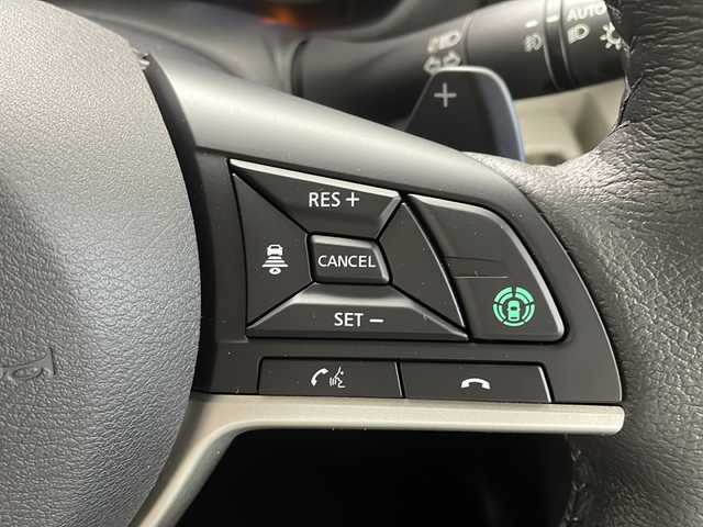 三菱 デリカミニ T プレミアム 茨城県 2025(令7)年 0.1千km アメジストブラック/シルキーホワイト 届出済未使用車　純正９インチディスプレイオーディオ　衝突軽減ブレーキ　マイパイロット　レーダークルーズコントロール　レーンキープアシスト　全周囲カメラ　両側電動スライドドア　前席シートヒーター　