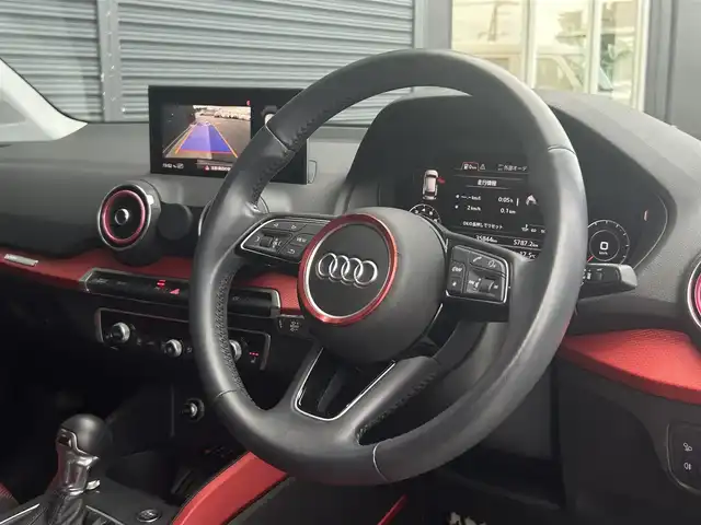 アウディ Ｑ２ ハッシュタグ アニバーサリーリミテッド 茨城県 2018(平30)年 3.6万km ミトスブラックメタリック 特別仕様車 /アシスタンスP /ACC /バ-チャルCP /アウディプレセンス /レーンアシスト /サイドアシスト /7スポークローターデザイン17インチAW /専用レッド/ブラックスポーツシート /デコラティブパネルレッド /ナビ /TV /LED /ETC/禁煙車