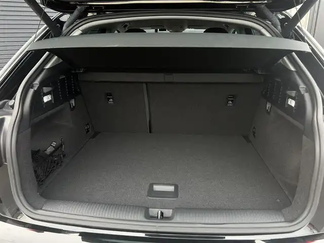 アウディ Ｑ２ ハッシュタグ アニバーサリーリミテッド 茨城県 2018(平30)年 3.6万km ミトスブラックメタリック 特別仕様車 /アシスタンスP /ACC /バ-チャルCP /アウディプレセンス /レーンアシスト /サイドアシスト /7スポークローターデザイン17インチAW /専用レッド/ブラックスポーツシート /デコラティブパネルレッド /ナビ /TV /LED /ETC/禁煙車