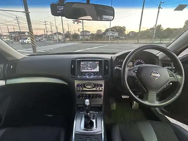 日産 スカイライン 250GT 神奈川県 2010(平22)年 9.2万km ブリリアントシルバー HDDナビ/フルセグテレビ/バックカメラ/プッシュスタート/ドアバイザー/ETC/スタッドレスタイヤ4本/前席パワーシート