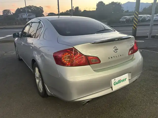 日産 スカイライン 250GT 神奈川県 2010(平22)年 9.2万km ブリリアントシルバー HDDナビ/フルセグテレビ/バックカメラ/プッシュスタート/ドアバイザー/ETC/スタッドレスタイヤ4本/前席パワーシート