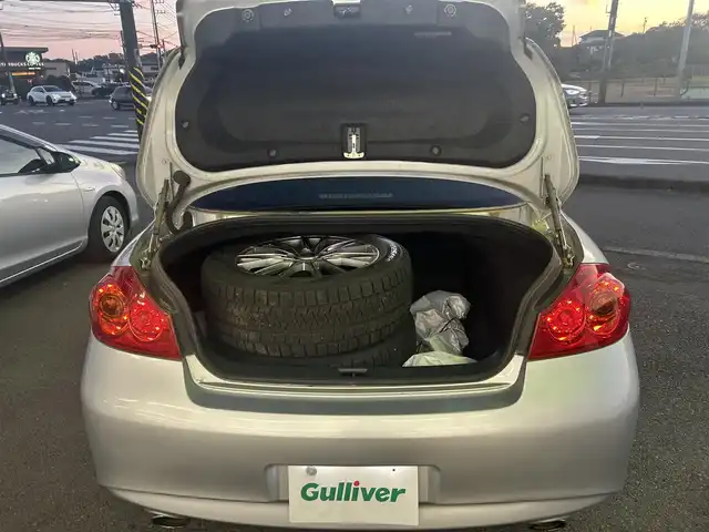 日産 スカイライン 250GT 神奈川県 2010(平22)年 9.2万km ブリリアントシルバー HDDナビ/フルセグテレビ/バックカメラ/プッシュスタート/ドアバイザー/ETC/スタッドレスタイヤ4本/前席パワーシート