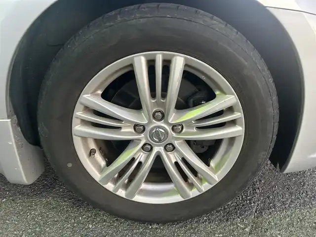 日産 スカイライン 250GT 神奈川県 2010(平22)年 9.2万km ブリリアントシルバー HDDナビ/フルセグテレビ/バックカメラ/プッシュスタート/ドアバイザー/ETC/スタッドレスタイヤ4本/前席パワーシート