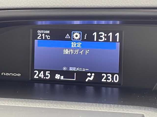 トヨタ エスクァイア Gi プレミアムパッケージ ブラックテーラード 千葉県 2021(令3)年 2.2万km ホワイトパールクリスタルシャイン 社外ナビ/　CD/DVD/Bluetooth/フルセグTV/社外フリップダウンモニター/モデリスタエアロ（F/S/R）/トヨタセーフティセンス/クルーズコントロール/車線逸脱警報/衝突軽減ブレーキ/クリアランスソナー/先行車発進警報/オートハイビーム/両側パワスラ/ハーフレザーシート/前席シートヒーター/ステアリングヒーター/LEDライト/フォグランプ/ETC/バックカメラ/前後ドラレコ/シートバックテーブル/ロールサンシェード/フロアマット/ドアバイザー