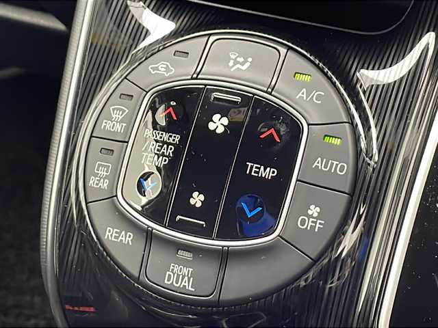 トヨタ エスクァイア Gi プレミアムパッケージ ブラックテーラード 千葉県 2021(令3)年 2.2万km ホワイトパールクリスタルシャイン 社外ナビ/　CD/DVD/Bluetooth/フルセグTV/社外フリップダウンモニター/モデリスタエアロ（F/S/R）/トヨタセーフティセンス/クルーズコントロール/車線逸脱警報/衝突軽減ブレーキ/クリアランスソナー/先行車発進警報/オートハイビーム/両側パワスラ/ハーフレザーシート/前席シートヒーター/ステアリングヒーター/LEDライト/フォグランプ/ETC/バックカメラ/前後ドラレコ/シートバックテーブル/ロールサンシェード/フロアマット/ドアバイザー