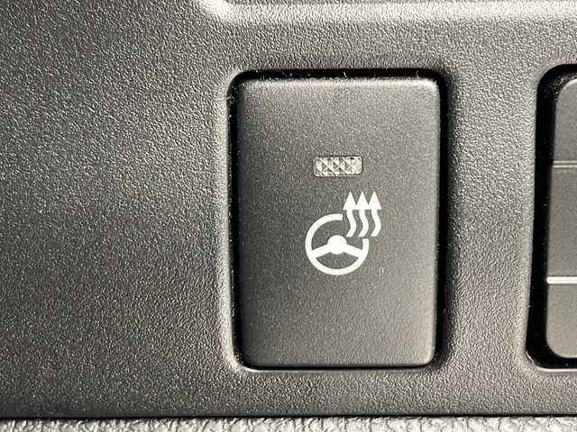 トヨタ エスクァイア Gi プレミアムパッケージ ブラックテーラード 千葉県 2021(令3)年 2.2万km ホワイトパールクリスタルシャイン 社外ナビ/　CD/DVD/Bluetooth/フルセグTV/社外フリップダウンモニター/モデリスタエアロ（F/S/R）/トヨタセーフティセンス/クルーズコントロール/車線逸脱警報/衝突軽減ブレーキ/クリアランスソナー/先行車発進警報/オートハイビーム/両側パワスラ/ハーフレザーシート/前席シートヒーター/ステアリングヒーター/LEDライト/フォグランプ/ETC/バックカメラ/前後ドラレコ/シートバックテーブル/ロールサンシェード/フロアマット/ドアバイザー