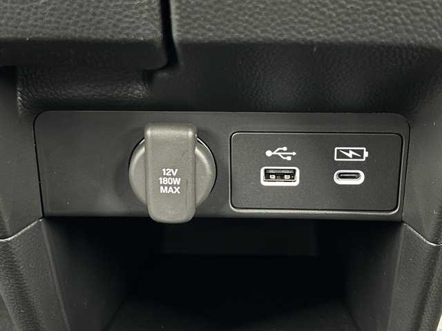 ホンダ ステップワゴン スパーダ eHEV 愛知県 2025(令7)年 0.1千km クリスタルブラックパール 登録済未使用車/11.4インチHonda CONNECTナビ(LXM-247VFLi)/・AppleCarPlay/AndroidAuto/・フルセグ/・ＨＤＭＩ入力端子/・ＵＳＢ入力端子/・Bluetooth/・CD/DVD/スペアキー１本/アダプティブクルーズコントロール/ブラインドスポットモニター/ホンダセンシング/シートヒーター/２列目オットマン/２列目キャプテンシート/全列USB Type-C チャージャー/両側パワースライドドア/パワーテールゲート/パドルシフト/取扱説明書/保証書