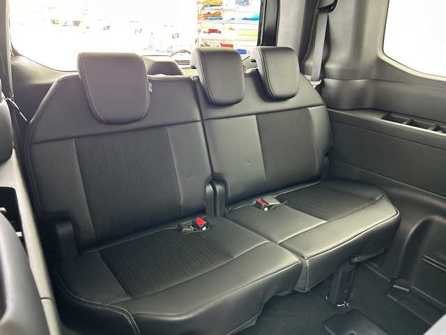 ホンダ ステップワゴン スパーダ eHEV 愛知県 2025(令7)年 0.1千km クリスタルブラックパール 登録済未使用車/11.4インチHonda CONNECTナビ(LXM-247VFLi)/・AppleCarPlay/AndroidAuto/・フルセグ/・ＨＤＭＩ入力端子/・ＵＳＢ入力端子/・Bluetooth/・CD/DVD/スペアキー１本/アダプティブクルーズコントロール/ブラインドスポットモニター/ホンダセンシング/シートヒーター/２列目オットマン/２列目キャプテンシート/全列USB Type-C チャージャー/両側パワースライドドア/パワーテールゲート/パドルシフト/取扱説明書/保証書