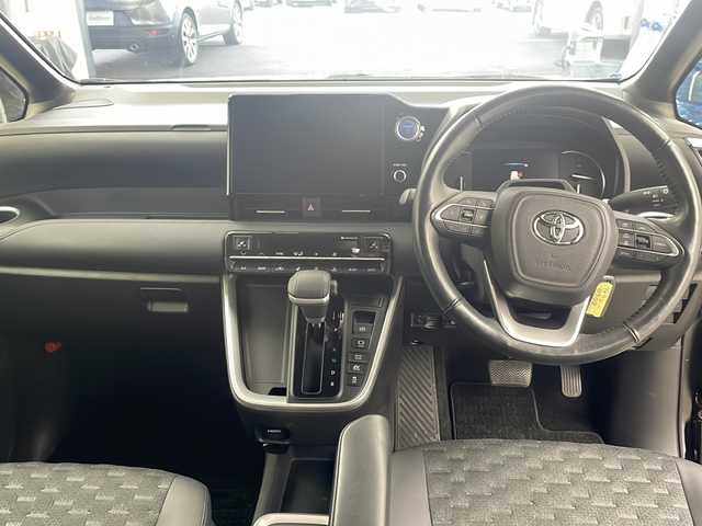 トヨタ ヴォクシー ハイブリッド S－Z 栃木県 2022(令4)年 3.3万km アティチュードブラックマイカ モデリスタフルエアロ/トヨタセーフティセンス/・プリクラッシュセーフティ/・レーンディパーチャーアラート/・オートマチックハイビーム/・レーントレーシングアラート/・発進遅れ告知機能/快適利便パッケージHi/・パワーバックドア/・2列目オットマン付きシート/・2列目シートヒーター/純正10.5インチディスプレイナビ/・CD/DVDデッキ/・フルセグTV/ブラインドスポットモニター/AC100V電源/ビルトインETC2.0/両側パワースライドドア/スマートキー/LEDヘッドライト/保証書/取扱説明書/スペアキー