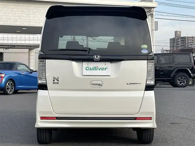 ホンダ Ｎ ＢＯＸ 2トーン カスタム G ターボLパッケージ 栃木県 2015(平27)年 6.1万km プレミアムホワイトパールⅡ ワンオーナー/社外ディスプレイオーディオ/【FM/AM/CD/ワンセグTV】/バックカメラ/ETC/両側パワースライドドア/ハーフレザーシート/ベンチシート/クルーズコントロール/横滑り防止装置/盗難防止装置/LEDヘッドライト/オートライト/プッシュスタート/スマートキー/純正フロアマット