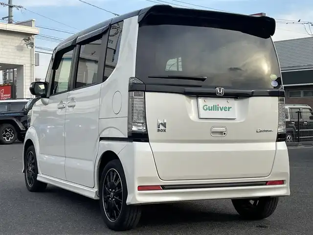 ホンダ Ｎ ＢＯＸ 2トーン カスタム G ターボLパッケージ 栃木県 2015(平27)年 6.1万km プレミアムホワイトパールⅡ ワンオーナー/社外ディスプレイオーディオ/【FM/AM/CD/ワンセグTV】/バックカメラ/ETC/両側パワースライドドア/ハーフレザーシート/ベンチシート/クルーズコントロール/横滑り防止装置/盗難防止装置/LEDヘッドライト/オートライト/プッシュスタート/スマートキー/純正フロアマット