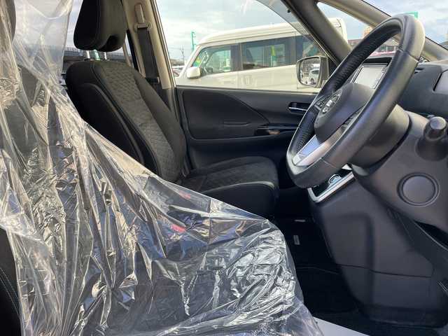 日産 セレナ ライダー 石川県 2017(平29)年 7.3万km パール 純正９型ナビ　フルセグＴＶ　アラウンドビューモニター　ＬＥＤヘッドライト　ＥＴＣ　両側パワースライド　エマージェンシーブレーキ　純正アルミホイール　インテリキー　プッシュスタート