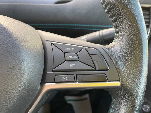 日産 セレナ ライダー 石川県 2017(平29)年 7.3万km パール 純正９型ナビ　フルセグＴＶ　アラウンドビューモニター　ＬＥＤヘッドライト　ＥＴＣ　両側パワースライド　エマージェンシーブレーキ　純正アルミホイール　インテリキー　プッシュスタート