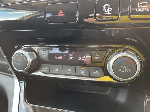 日産 セレナ ライダー 石川県 2017(平29)年 7.3万km パール 純正９型ナビ　フルセグＴＶ　アラウンドビューモニター　ＬＥＤヘッドライト　ＥＴＣ　両側パワースライド　エマージェンシーブレーキ　純正アルミホイール　インテリキー　プッシュスタート