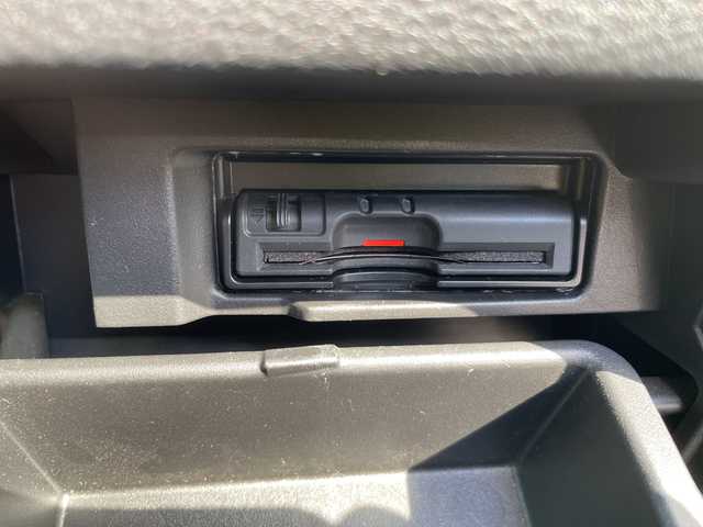 日産 セレナ ライダー 石川県 2017(平29)年 7.3万km パール 純正９型ナビ　フルセグＴＶ　アラウンドビューモニター　ＬＥＤヘッドライト　ＥＴＣ　両側パワースライド　エマージェンシーブレーキ　純正アルミホイール　インテリキー　プッシュスタート