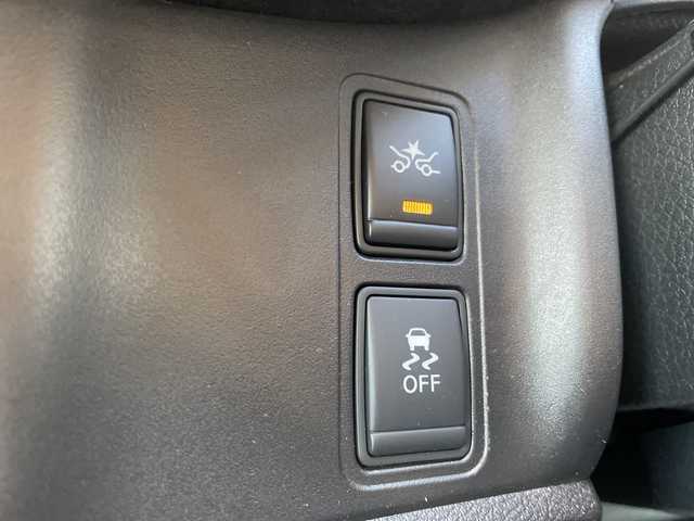 日産 セレナ ライダー 石川県 2017(平29)年 7.3万km パール 純正９型ナビ　フルセグＴＶ　アラウンドビューモニター　ＬＥＤヘッドライト　ＥＴＣ　両側パワースライド　エマージェンシーブレーキ　純正アルミホイール　インテリキー　プッシュスタート