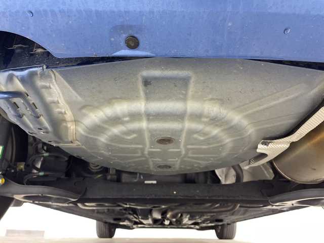 日産 ノート e－パワー X 福岡県 2017(平29)年 5.9万km シャイニングブルー 純正ディーラーナビ（CD、DVD、Bluetooth、iPod、AUX）/ETC/フルセグテレビ/レーンキープアシスト/パーキングアシスト/取扱説明書/ベンチシート/衝突被害軽減システム