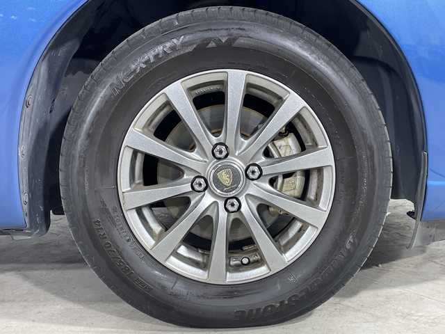 日産 ノート e－パワー X 福岡県 2017(平29)年 5.9万km シャイニングブルー 純正ディーラーナビ（CD、DVD、Bluetooth、iPod、AUX）/ETC/フルセグテレビ/レーンキープアシスト/パーキングアシスト/取扱説明書/ベンチシート/衝突被害軽減システム