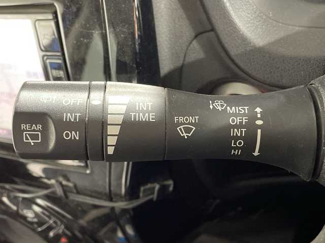 日産 ノート e－パワー X 福岡県 2017(平29)年 5.9万km シャイニングブルー 純正ディーラーナビ（CD、DVD、Bluetooth、iPod、AUX）/ETC/フルセグテレビ/レーンキープアシスト/パーキングアシスト/取扱説明書/ベンチシート/衝突被害軽減システム