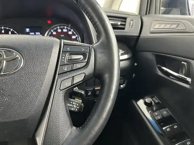 トヨタ アルファード S Cパッケージ 千葉県 2018(平30)年 6.4万km ホワイトパールクリスタルシャイン 禁煙車/トヨタセーフティセンス/・プリクラッシュセーフティ/・プリクラッシュセーフティブレーキ/・レーンディパーチャーアラート/・レーンキープアシスト/・ブラインドスポットモニター/・クリアランスソナー/・レーダークルーズコントロール/12.1インチフリップダウンモニター/両側パワースライドドア/パワーバックドア/純正１０インチメモリナビ/・型番：NSZN-Z68T/・CD/DVD/Bluetooth/フルセグTV/・バックカメラ/・ビルトインETC２.０/・デジタルインナーミラー/レザーシート/・DNセカンドパワーシート/・D席メモリ付き/・DNシートヒーター/・DNエアーシート/革巻きステアリング/・ステアリングスイッチ/・ステアリングヒーター/MT付きAT/電子パーキング/・ブレーキホールド/左右独立エアコン/純正フロアマット/純正１８インチAW/オートライト/・オートマチックハイビーム/・LEDヘッドライト/・LEDフォグランプ