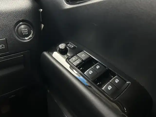 トヨタ アルファード S Cパッケージ 千葉県 2018(平30)年 6.4万km ホワイトパールクリスタルシャイン 禁煙車/トヨタセーフティセンス/・プリクラッシュセーフティ/・プリクラッシュセーフティブレーキ/・レーンディパーチャーアラート/・レーンキープアシスト/・ブラインドスポットモニター/・クリアランスソナー/・レーダークルーズコントロール/12.1インチフリップダウンモニター/両側パワースライドドア/パワーバックドア/純正１０インチメモリナビ/・型番：NSZN-Z68T/・CD/DVD/Bluetooth/フルセグTV/・バックカメラ/・ビルトインETC２.０/・デジタルインナーミラー/レザーシート/・DNセカンドパワーシート/・D席メモリ付き/・DNシートヒーター/・DNエアーシート/革巻きステアリング/・ステアリングスイッチ/・ステアリングヒーター/MT付きAT/電子パーキング/・ブレーキホールド/左右独立エアコン/純正フロアマット/純正１８インチAW/オートライト/・オートマチックハイビーム/・LEDヘッドライト/・LEDフォグランプ