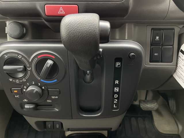 スズキ エブリイ JOIN 長野県 2023(令5)年 1.4万km スペリアホワイト 純正ディスプレイオーディオ/Apple CarPlay/Android Auto/バックカメラ/デュアルカメラブレーキサポート/パートタイム4WD/キセノンライト/オートライト/電動核のミラー/ミラーヒーター/ドアバイザー/フロアマット（ゴム）/スペアーキー/保証書