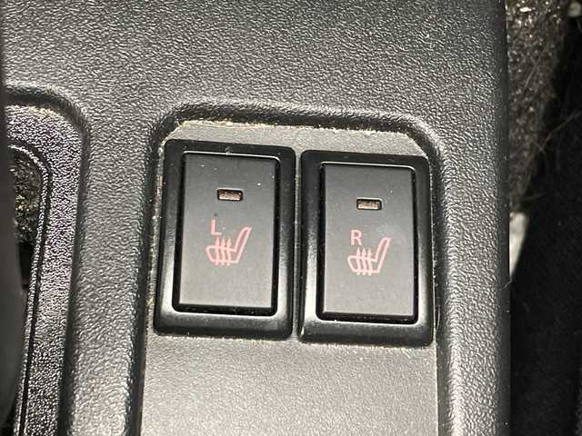 スズキ ジムニー XC 群馬県 2025(令7)年 0.9万km ブルーイッシュブラックパール3 4WDターボ　ナビ　バックカメラ　ドラレコ　シートヒーター　衝突被害軽減ブレーキ　レーンアシスト　LEDヘッドランプ　オートライト　クリアランスソナー　スマートキー　プッシュスタートボタン　禁煙車