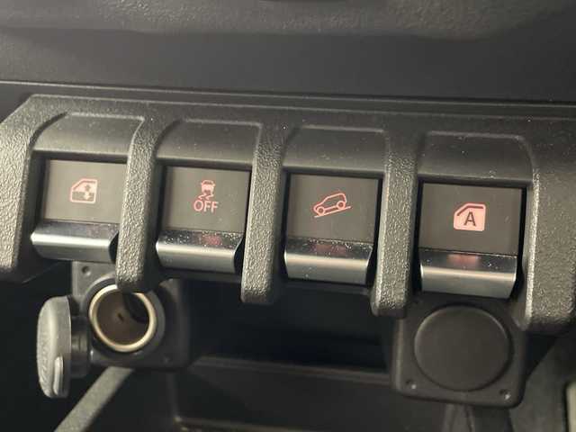 スズキ ジムニー XC 群馬県 2025(令7)年 0.9万km ブルーイッシュブラックパール3 4WDターボ　ナビ　バックカメラ　ドラレコ　シートヒーター　衝突被害軽減ブレーキ　レーンアシスト　LEDヘッドランプ　オートライト　クリアランスソナー　スマートキー　プッシュスタートボタン　禁煙車