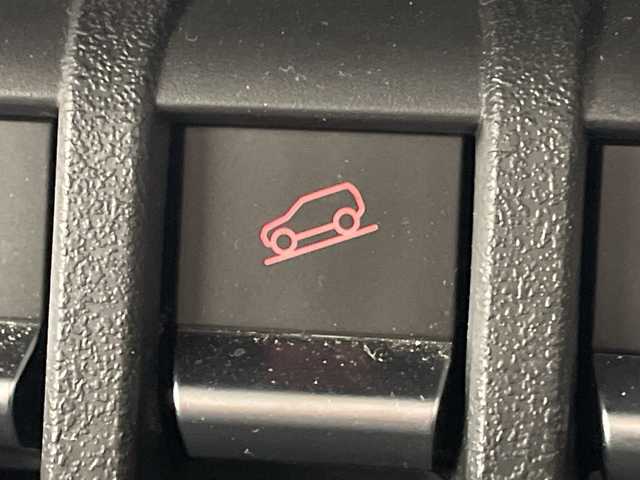 スズキ ジムニー XC 群馬県 2025(令7)年 0.9万km ブルーイッシュブラックパール3 4WDターボ　ナビ　バックカメラ　ドラレコ　シートヒーター　衝突被害軽減ブレーキ　レーンアシスト　LEDヘッドランプ　オートライト　クリアランスソナー　スマートキー　プッシュスタートボタン　禁煙車