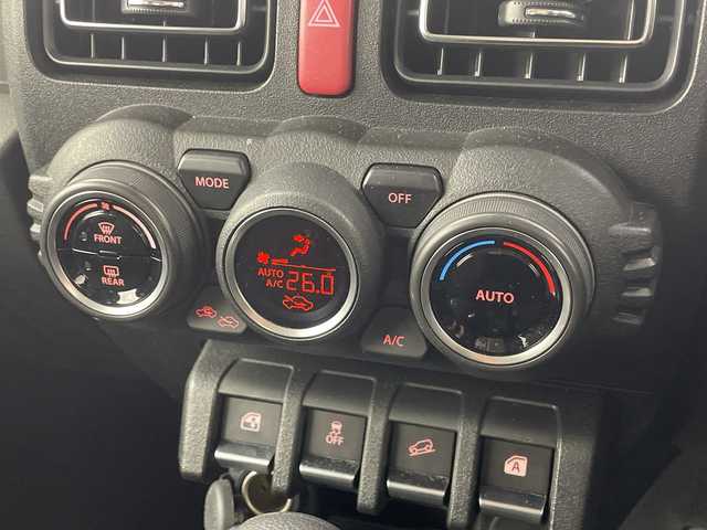 スズキ ジムニー XC 群馬県 2025(令7)年 0.9万km ブルーイッシュブラックパール3 4WDターボ　ナビ　バックカメラ　ドラレコ　シートヒーター　衝突被害軽減ブレーキ　レーンアシスト　LEDヘッドランプ　オートライト　クリアランスソナー　スマートキー　プッシュスタートボタン　禁煙車