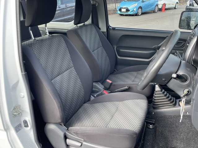 スズキ ジムニー XG 千葉県 2017(平29)年 11.1万km スペリアホワイト 4WD/5MT/社外1DINオーディオ/リモコンキー/ルーフキャリア/社外サスペンション/ETC/ABS