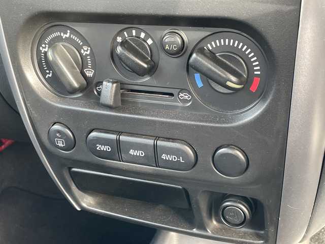 スズキ ジムニー XG 千葉県 2017(平29)年 11.1万km スペリアホワイト 4WD/5MT/社外1DINオーディオ/リモコンキー/ルーフキャリア/社外サスペンション/ETC/ABS