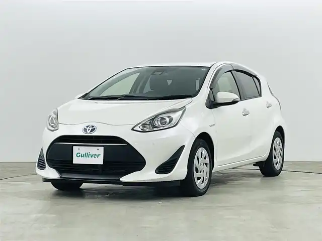 トヨタ アクア S スタイルブラック 福島県 2018(平30)年 5.6万km ホワイトパールクリスタルシャイン トヨタセーフティセンス/・衝突被害軽減/・車線逸脱警報/・レーントレーシングアシスト/・オートハイビーム/純正7インチナビ/・フルセグテレビ/・Bluetooth/・SD/・CD/DVD/・FM/AM/・バックカメラ/・ETC/・ステアリングリモコン/前方ドライブレコーダー/純正フロアマット/純正ドアバイザー/ウインカーミラー/オートミラー/iストップ/クリアランスソナー（前後）/プッシュスタート/・スマートキー/・ライトレベライザー