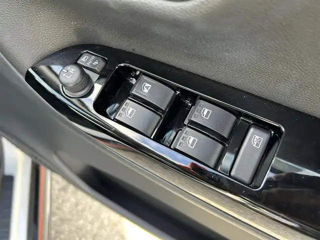 ダイハツ キャスト スポーツ SAⅡ 奈良県 2017(平29)年 2.4万km パールホワイトⅢ ＣＤ/パドルシフト/衝突軽減システム/レーンキープアシスト/後方コーナーセンサー/レーンキープアシスト/ハーフレザーシート/前席シートヒーター/オートライト/ＬＥＤヘッドライト/電動格納ミラー/純正１６インチＡＷ/保証書/スペアキーＸ１