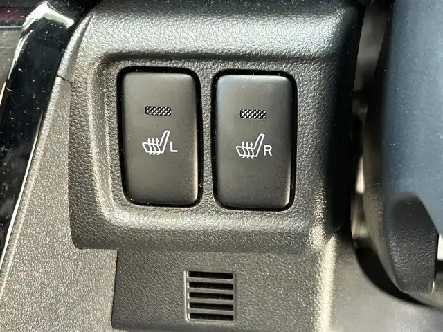 ダイハツ キャスト スポーツ SAⅡ 奈良県 2017(平29)年 2.4万km パールホワイトⅢ ＣＤ/パドルシフト/衝突軽減システム/レーンキープアシスト/後方コーナーセンサー/レーンキープアシスト/ハーフレザーシート/前席シートヒーター/オートライト/ＬＥＤヘッドライト/電動格納ミラー/純正１６インチＡＷ/保証書/スペアキーＸ１