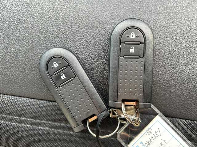 ダイハツ キャスト スポーツ SAⅡ 奈良県 2017(平29)年 2.4万km パールホワイトⅢ ＣＤ/パドルシフト/衝突軽減システム/レーンキープアシスト/後方コーナーセンサー/レーンキープアシスト/ハーフレザーシート/前席シートヒーター/オートライト/ＬＥＤヘッドライト/電動格納ミラー/純正１６インチＡＷ/保証書/スペアキーＸ１