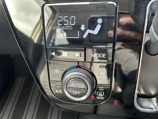 ダイハツ キャスト スポーツ SAⅡ 奈良県 2017(平29)年 2.4万km パールホワイトⅢ ＣＤ/パドルシフト/衝突軽減システム/レーンキープアシスト/後方コーナーセンサー/レーンキープアシスト/ハーフレザーシート/前席シートヒーター/オートライト/ＬＥＤヘッドライト/電動格納ミラー/純正１６インチＡＷ/保証書/スペアキーＸ１