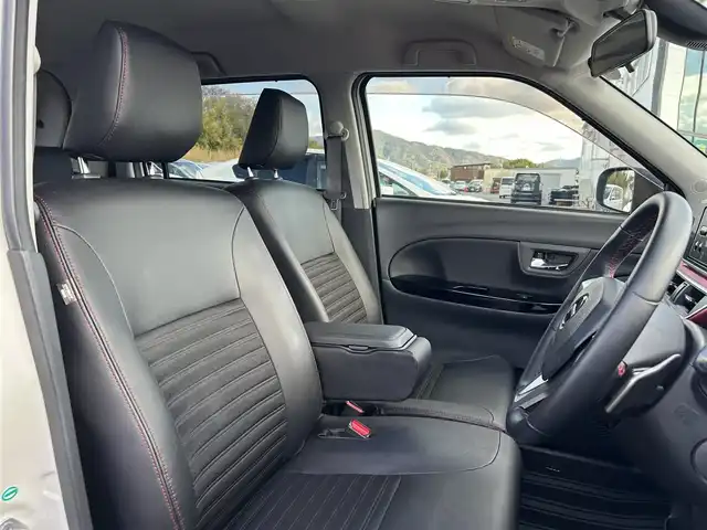 ダイハツ キャスト スポーツ SAⅡ 奈良県 2017(平29)年 2.4万km パールホワイトⅢ ＣＤ/パドルシフト/衝突軽減システム/レーンキープアシスト/後方コーナーセンサー/レーンキープアシスト/ハーフレザーシート/前席シートヒーター/オートライト/ＬＥＤヘッドライト/電動格納ミラー/純正１６インチＡＷ/保証書/スペアキーＸ１