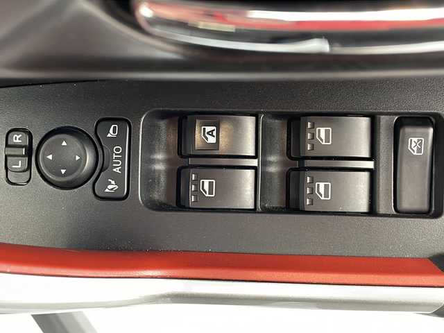 トヨタ ライズ Z 岐阜県 2022(令4)年 5.9万km ブラックマイカメタリック/シャイニングホワイトパール 純正９インチナビ（DVD/CD/BT）/フルセグTV/全方位カメラ/スマートキー（2本）/前後ドライブレコーダー/ETC/ステアリングスイッチ/レーンキープアシスト/レーダークルーズコントロール/衝突被害軽減システム/ブラインドスポットモニター/オートエアコン/オートライト/オートホールド/電子パーキング/前席シートヒーター/前後コーナーセンサー/純正アルミホイール/純正フロアマット/保証書、取説