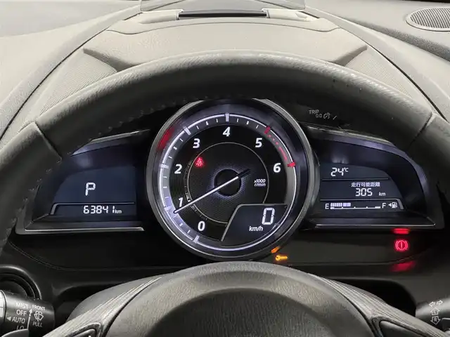 マツダ デミオ XD ツーリング 愛知県 2015(平27)年 6.4万km ソウルレッドプレミアムメタリック ディーゼルターボ/FF/MTモード付フロア6AT/純正 7インチナビ/（FM/AM/aha/Stitcher/Bluetooth/USBx2/CD/AUX/DVD/TV）/【OP】CD/DVDプレーヤー＋地上デジタルTVチューナー（フルセグ）/バックカメラ/リヤスポイラー/ドライブレコーダー 前方/ETC/安全/・スマートシティブレーキサポート［SCBS］/・【OP】車線逸脱警報システム［LDWS］*1/・【OP】ブラインド・スポット・モニタリングシステム［BSM］*1/・【OP】リア・クロス・トラフィック・アラート機能［RCTA］*1/・横滑り防止機能/装備/【OP】セーフティパッケージ*1/●ハイ・ビーム・コントロール・システム［HBC］/・クルーズコントロール/・オートエアコン/・オートライト/・LEDヘッドライト/・フロントフォグランプ/・レインセンサー・ワイパー（雨滴検知式フロントオートワイパー）/・パドルシフト/・ステアリングスイッチ/・プッシュスタート/・純正16inAW/・H30/R2/R4点検記録簿/・保/取/*1…セットでメーカーOP