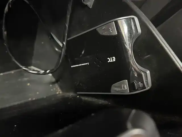 マツダ デミオ XD ツーリング 愛知県 2015(平27)年 6.4万km ソウルレッドプレミアムメタリック ディーゼルターボ/FF/MTモード付フロア6AT/純正 7インチナビ/（FM/AM/aha/Stitcher/Bluetooth/USBx2/CD/AUX/DVD/TV）/【OP】CD/DVDプレーヤー＋地上デジタルTVチューナー（フルセグ）/バックカメラ/リヤスポイラー/ドライブレコーダー 前方/ETC/安全/・スマートシティブレーキサポート［SCBS］/・【OP】車線逸脱警報システム［LDWS］*1/・【OP】ブラインド・スポット・モニタリングシステム［BSM］*1/・【OP】リア・クロス・トラフィック・アラート機能［RCTA］*1/・横滑り防止機能/装備/【OP】セーフティパッケージ*1/●ハイ・ビーム・コントロール・システム［HBC］/・クルーズコントロール/・オートエアコン/・オートライト/・LEDヘッドライト/・フロントフォグランプ/・レインセンサー・ワイパー（雨滴検知式フロントオートワイパー）/・パドルシフト/・ステアリングスイッチ/・プッシュスタート/・純正16inAW/・H30/R2/R4点検記録簿/・保/取/*1…セットでメーカーOP